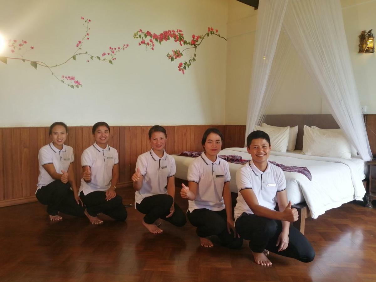 Spring Lodge Inle Nyaung Shwe Exterior photo